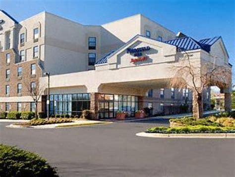 Hotels in calverton md  Compare room rates, hotel reviews and availability